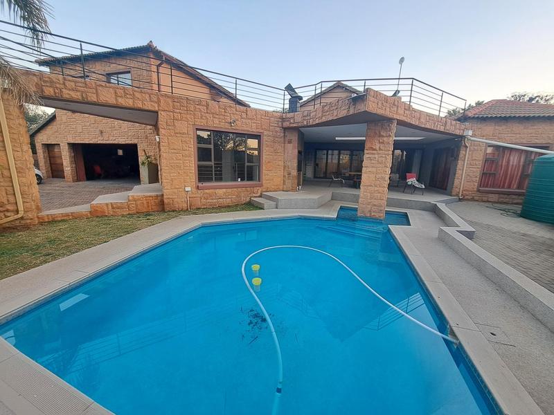 4 Bedroom Property for Sale in Stone Ridge Gauteng