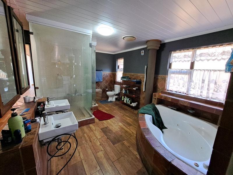 4 Bedroom Property for Sale in Stone Ridge Gauteng
