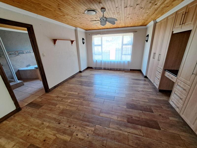 4 Bedroom Property for Sale in Stone Ridge Gauteng