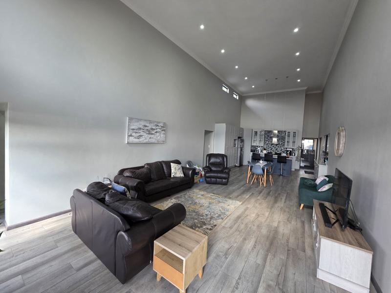 6 Bedroom Property for Sale in Montana Park Gauteng