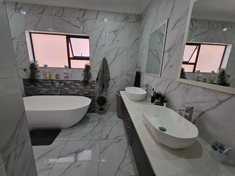 6 Bedroom Property for Sale in Montana Park Gauteng