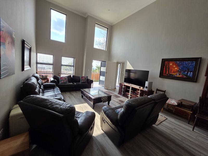 6 Bedroom Property for Sale in Montana Park Gauteng