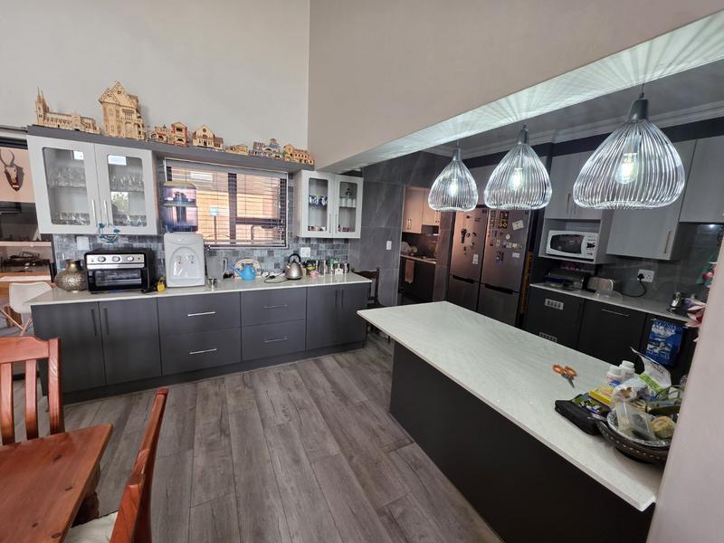 6 Bedroom Property for Sale in Montana Park Gauteng