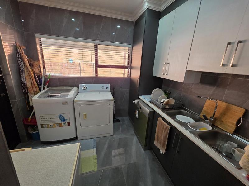 6 Bedroom Property for Sale in Montana Park Gauteng