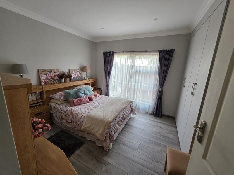 6 Bedroom Property for Sale in Montana Park Gauteng