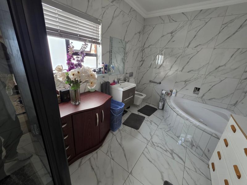 6 Bedroom Property for Sale in Montana Park Gauteng