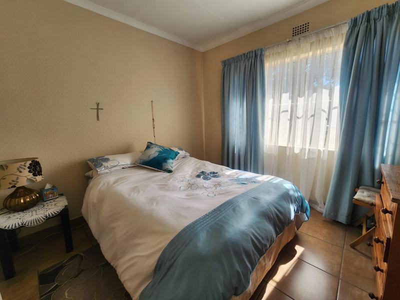 3 Bedroom Property for Sale in Verwoerdpark Gauteng