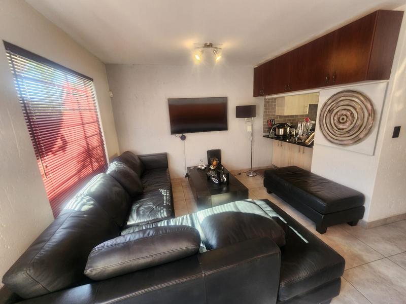 2 Bedroom Property for Sale in Glenvista Gauteng