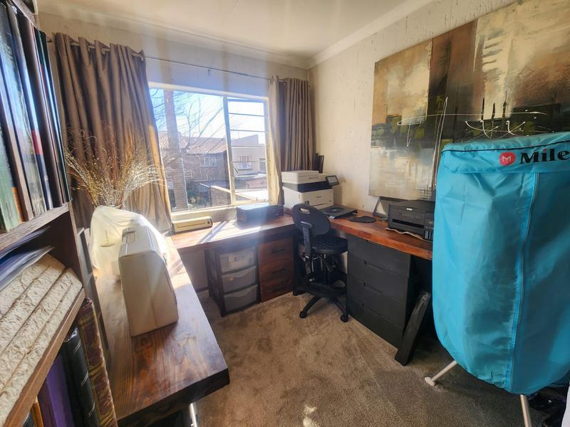 2 Bedroom Property for Sale in Glenvista Gauteng