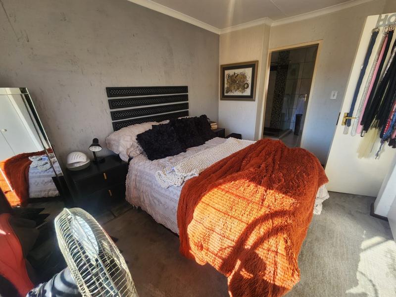 2 Bedroom Property for Sale in Glenvista Gauteng