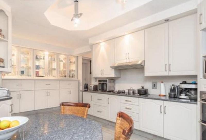 5 Bedroom Property for Sale in Glenvista Gauteng