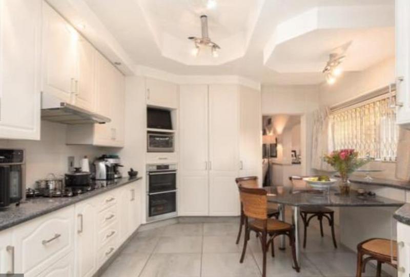 5 Bedroom Property for Sale in Glenvista Gauteng