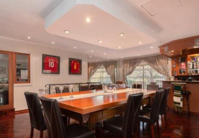 5 Bedroom Property for Sale in Glenvista Gauteng