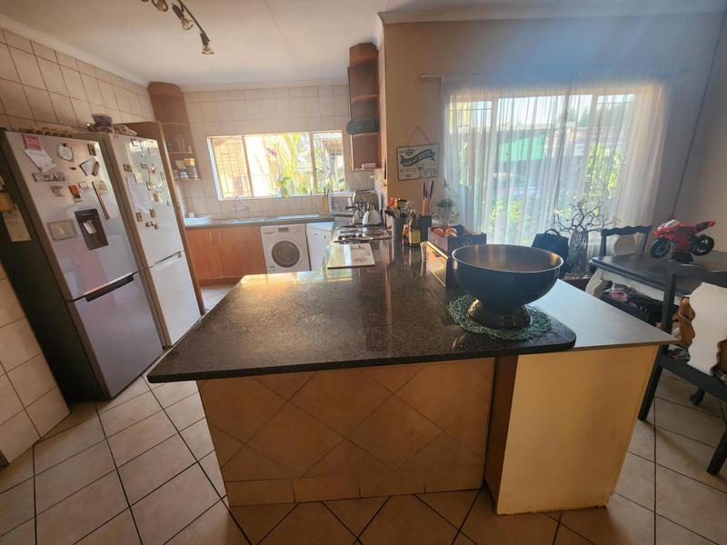 To Let 5 Bedroom Property for Rent in Wingate Park Gauteng