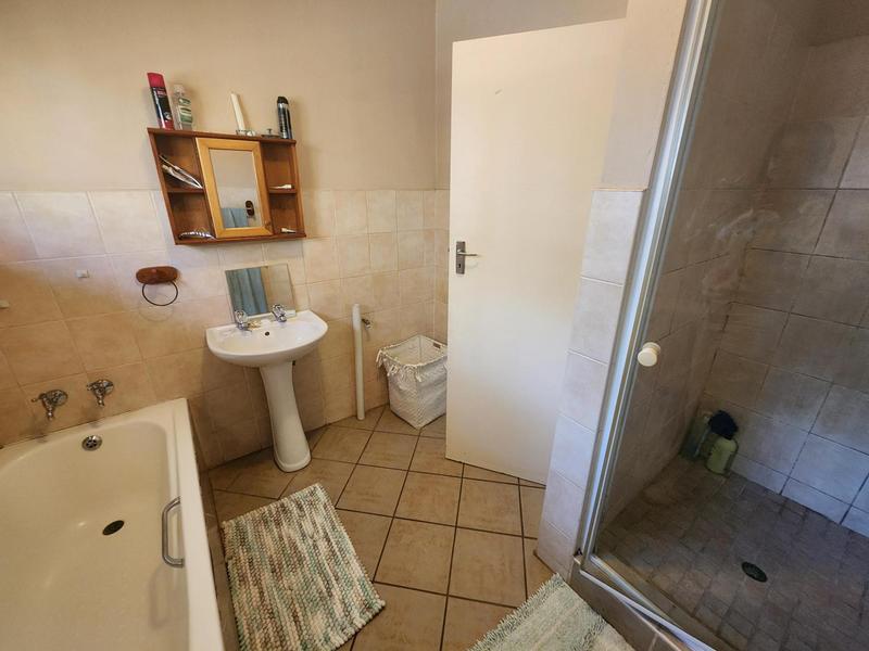 To Let 5 Bedroom Property for Rent in Wingate Park Gauteng