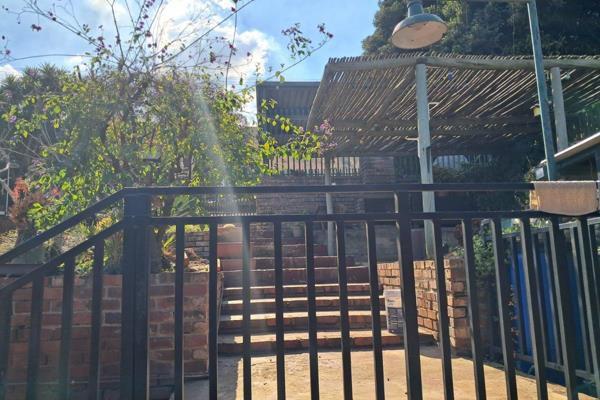 3 Bedroom Property for Sale in Mountain View Gauteng