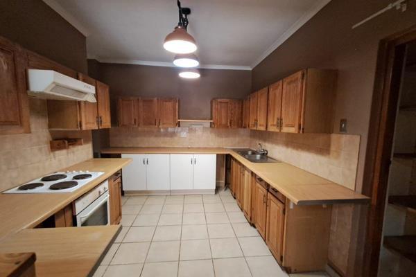 3 Bedroom Property for Sale in Mountain View Gauteng