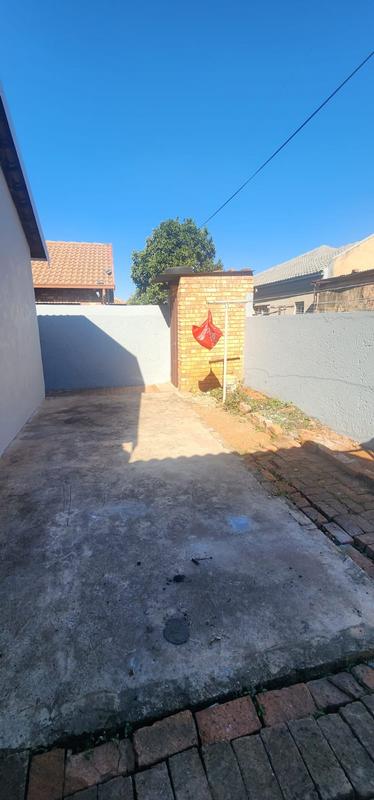 5 Bedroom Property for Sale in Danville Ext 5 Gauteng