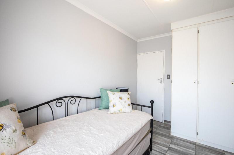 2 Bedroom Property for Sale in Amberfield Gauteng