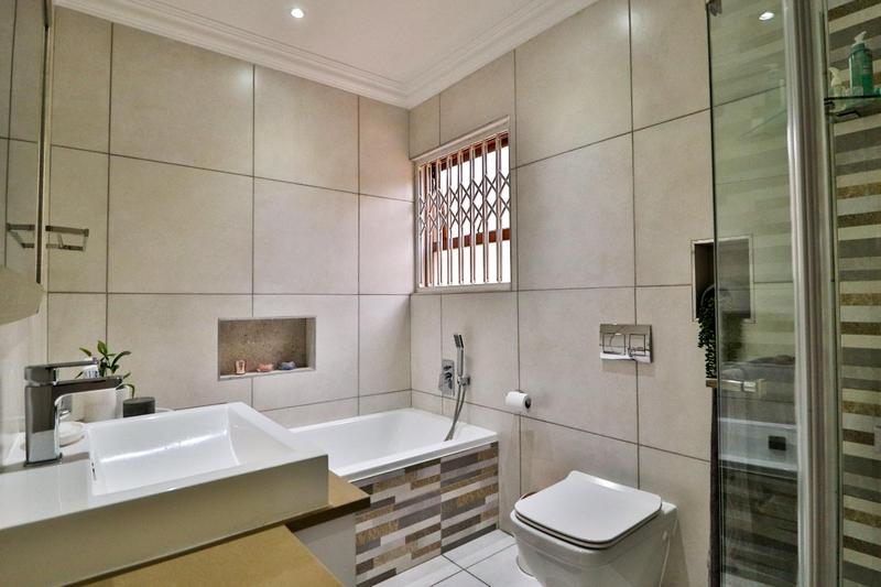 To Let 2 Bedroom Property for Rent in Marais Steyn Park Gauteng