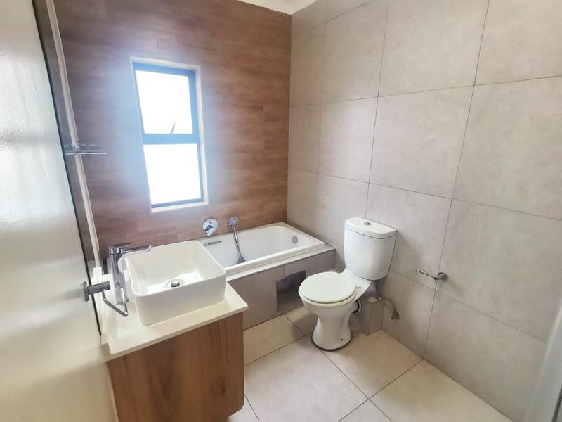 To Let 1 Bedroom Property for Rent in Westlake View Gauteng