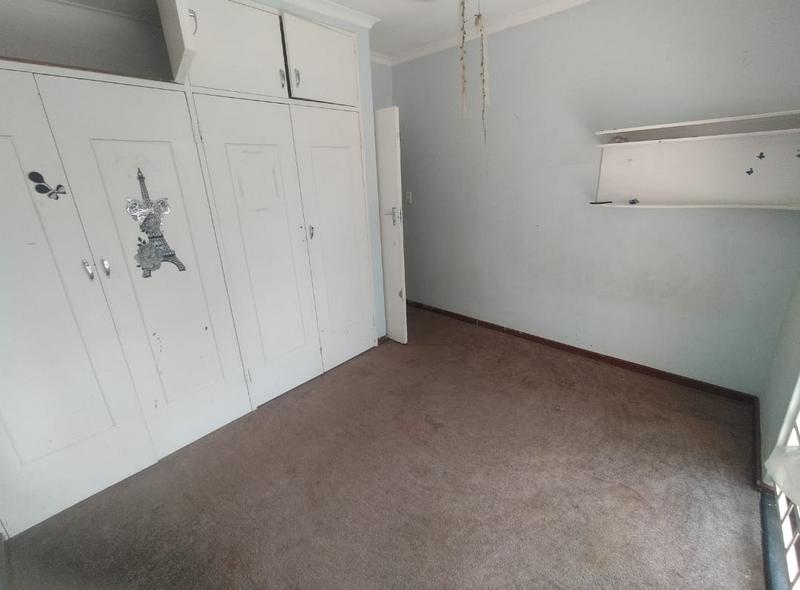 To Let 4 Bedroom Property for Rent in Florauna Gauteng