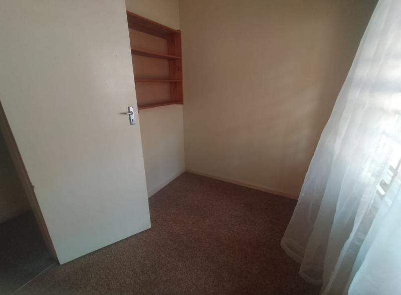 To Let 4 Bedroom Property for Rent in Florauna Gauteng