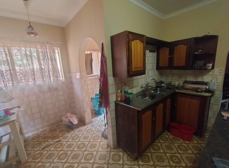 To Let 4 Bedroom Property for Rent in Florauna Gauteng