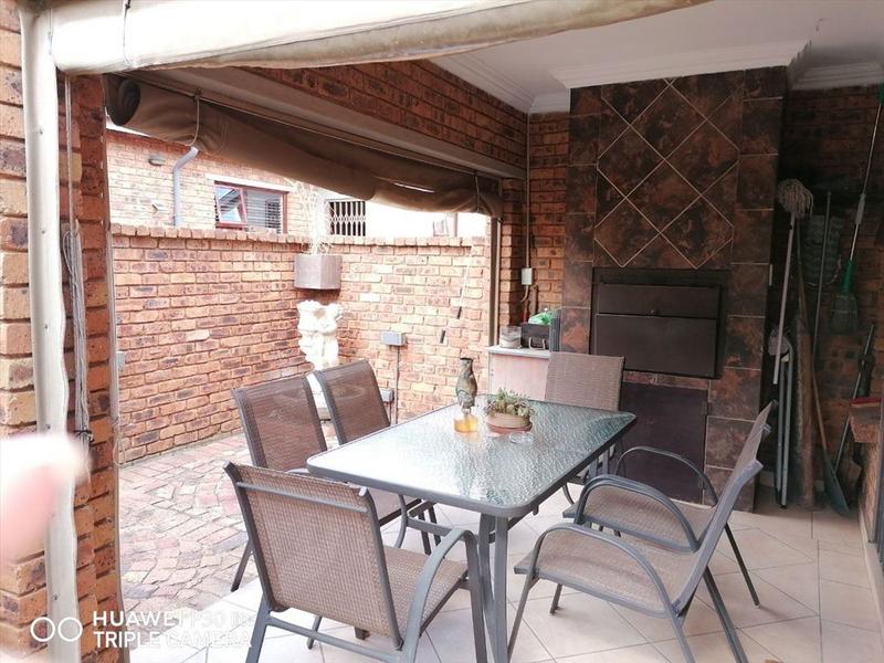 2 Bedroom Property for Sale in Bartlett Gauteng