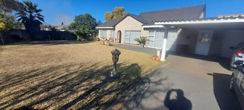 5 Bedroom Property for Sale in Elspark Gauteng