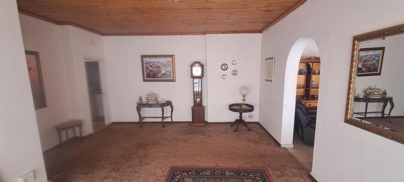 5 Bedroom Property for Sale in Elspark Gauteng
