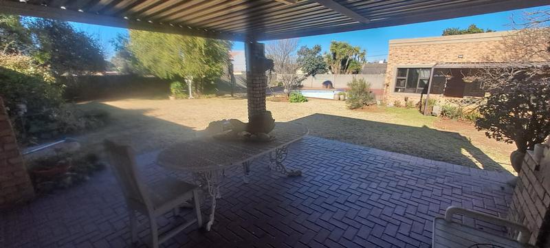 5 Bedroom Property for Sale in Elspark Gauteng
