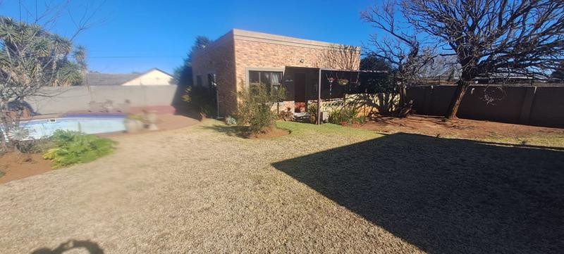 5 Bedroom Property for Sale in Elspark Gauteng