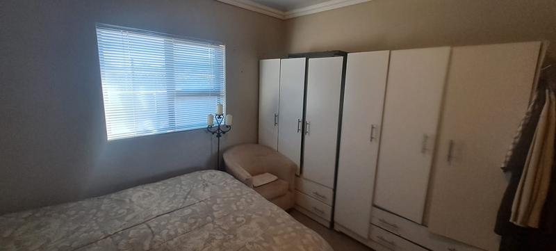 5 Bedroom Property for Sale in Elspark Gauteng