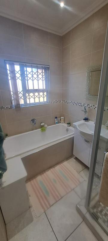 5 Bedroom Property for Sale in Elspark Gauteng