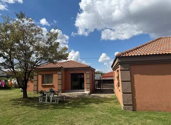 To Let 3 Bedroom Property for Rent in Johannesburg Gauteng