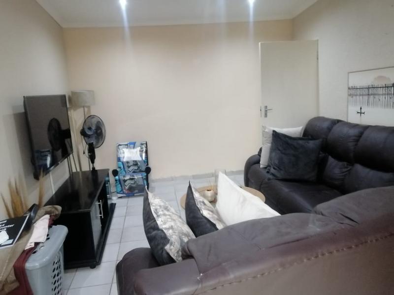 To Let 1 Bedroom Property for Rent in Kensington Gauteng