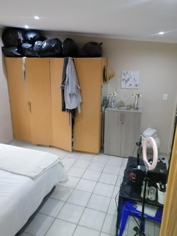To Let 1 Bedroom Property for Rent in Kensington Gauteng
