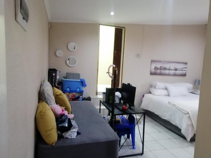 To Let 1 Bedroom Property for Rent in Kensington Gauteng