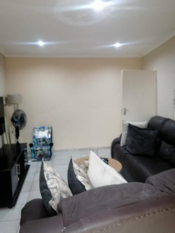 To Let 1 Bedroom Property for Rent in Kensington Gauteng