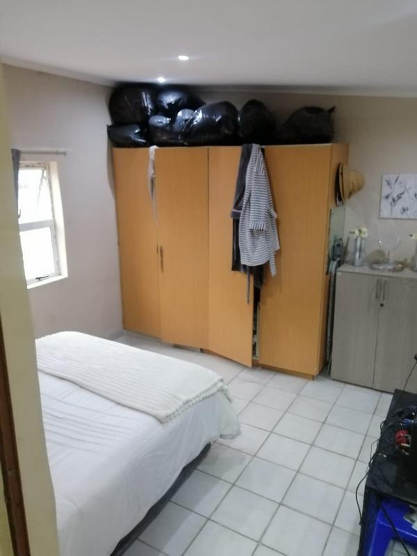 To Let 1 Bedroom Property for Rent in Kensington Gauteng