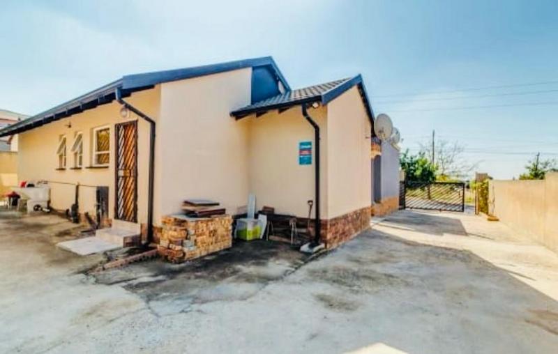 To Let 3 Bedroom Property for Rent in Cosmo City Gauteng