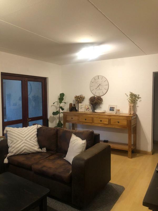 To Let 2 Bedroom Property for Rent in Lonehill Gauteng