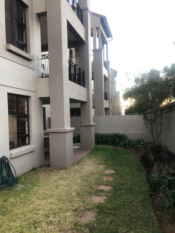 To Let 2 Bedroom Property for Rent in Lonehill Gauteng