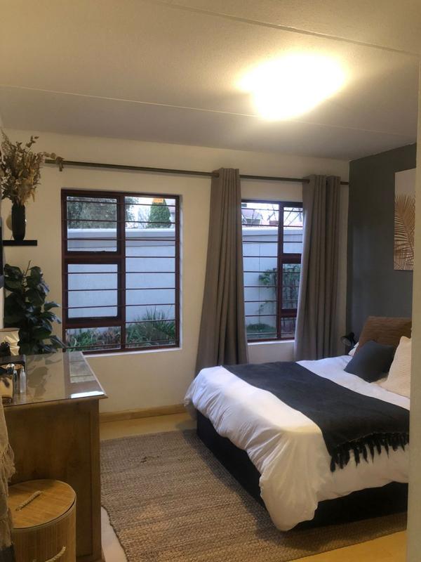 To Let 2 Bedroom Property for Rent in Lonehill Gauteng