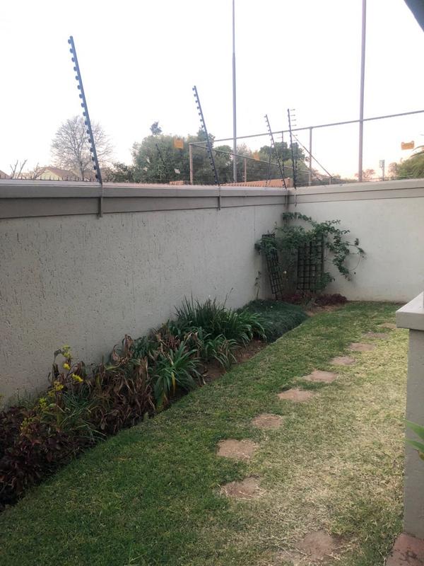 To Let 2 Bedroom Property for Rent in Lonehill Gauteng