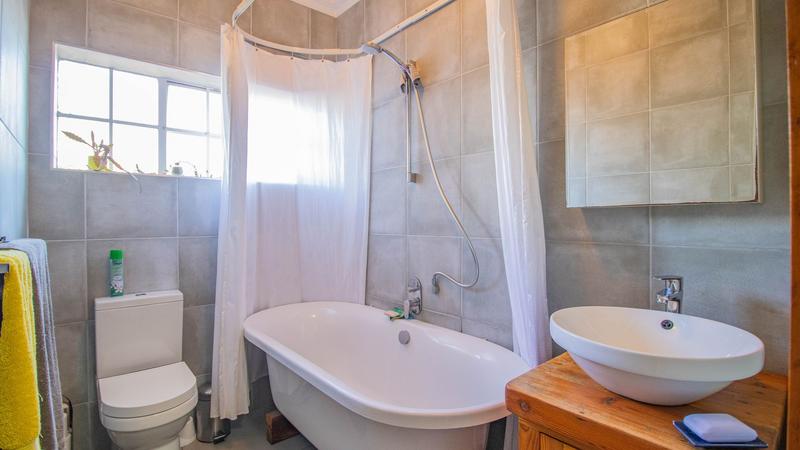 3 Bedroom Property for Sale in Hurlyvale Gauteng