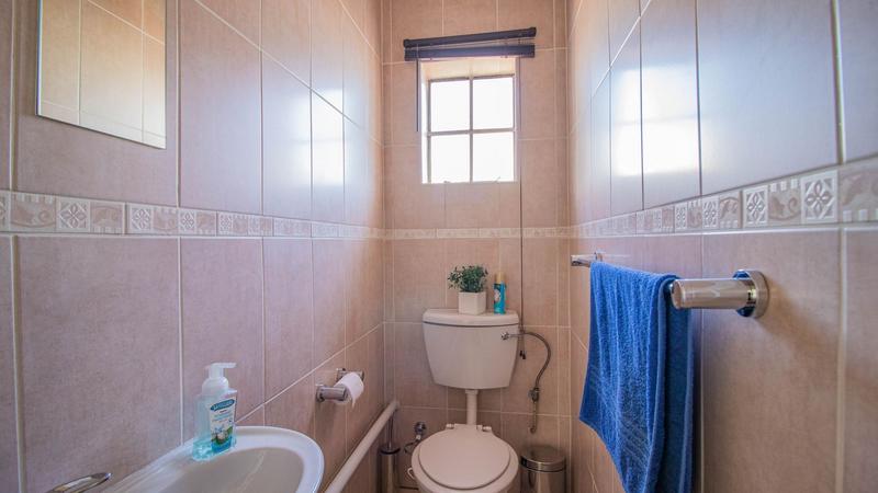 3 Bedroom Property for Sale in Hurlyvale Gauteng