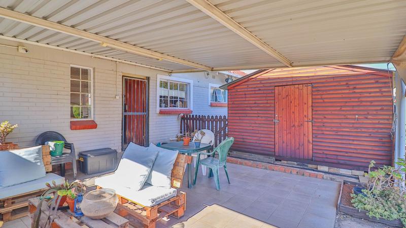 3 Bedroom Property for Sale in Hurlyvale Gauteng