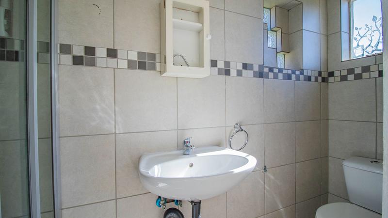 3 Bedroom Property for Sale in Hurlyvale Gauteng